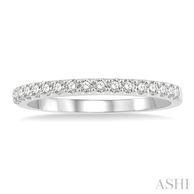 1/3 Ctw Round Cut Diamond Wedding Band in 14K White Gold