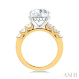 1 1/4 Ctw Round Shape Oval and Round Cut Diamond Semi Mount Engagement Ring in 14K Yellow and White Gold