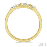1/4 ctw 5 Stone Round Cut Diamond Wedding Band in 14K Yellow Gold