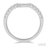 1/5 Ctw Chevron Center Round Cut Diamond Wedding Band in 14K White Gold