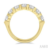 1 1/2 Ctw 7 Stone Round Cut Diamond Wedding Band in 14K Yellow Gold