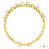 1/3 Ctw Zigzag Scatter Baguette and Round Cut Diamond Fashion Band in 14K Yellow Gold