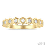 1/5 Ctw Hexagon Shape Link Round Cut Diamond Fashion Ring in 14K Yellow Gold