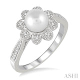 Flower Shape Pearl & Diamond Ring